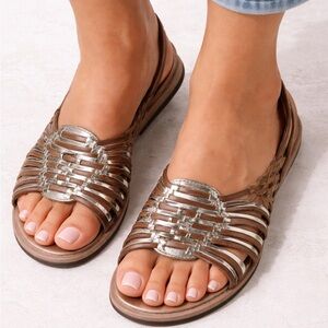 ALDO Metallic Woven Slide Sandals, Flat Summer Shoes, (Pre-Owned, Visible Wear)